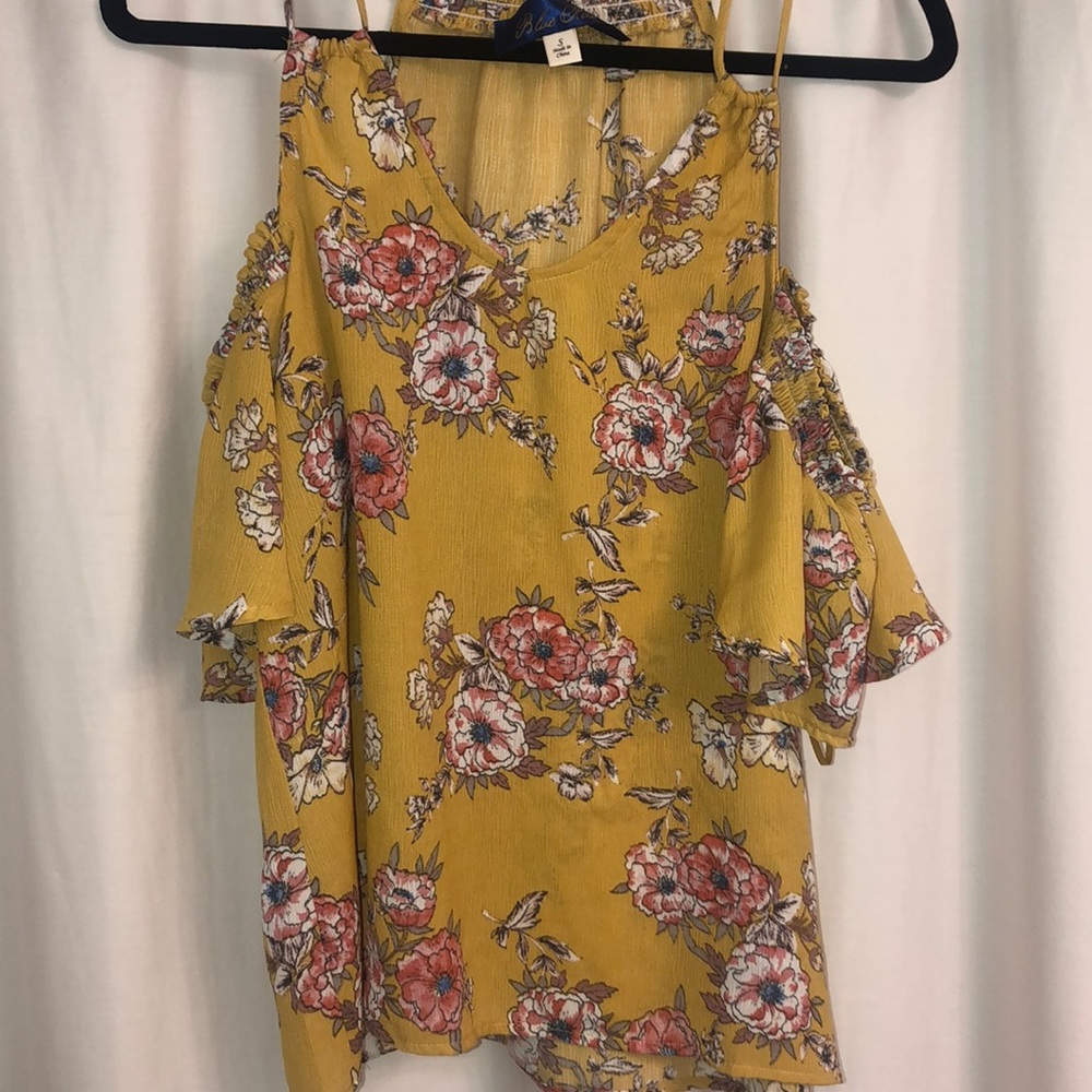 Francesca’s clothing